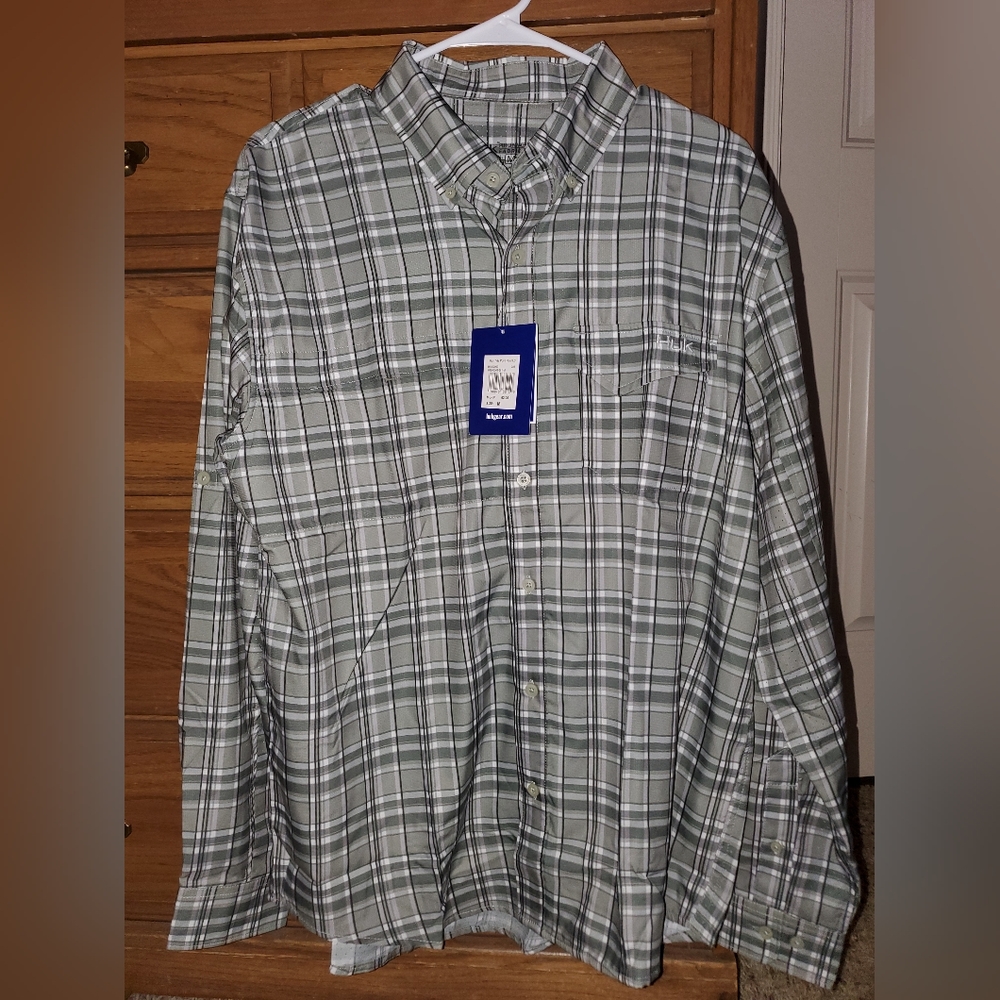 NWT Huk Tide Point Plaid Long Sleeve Shirt Size Medium